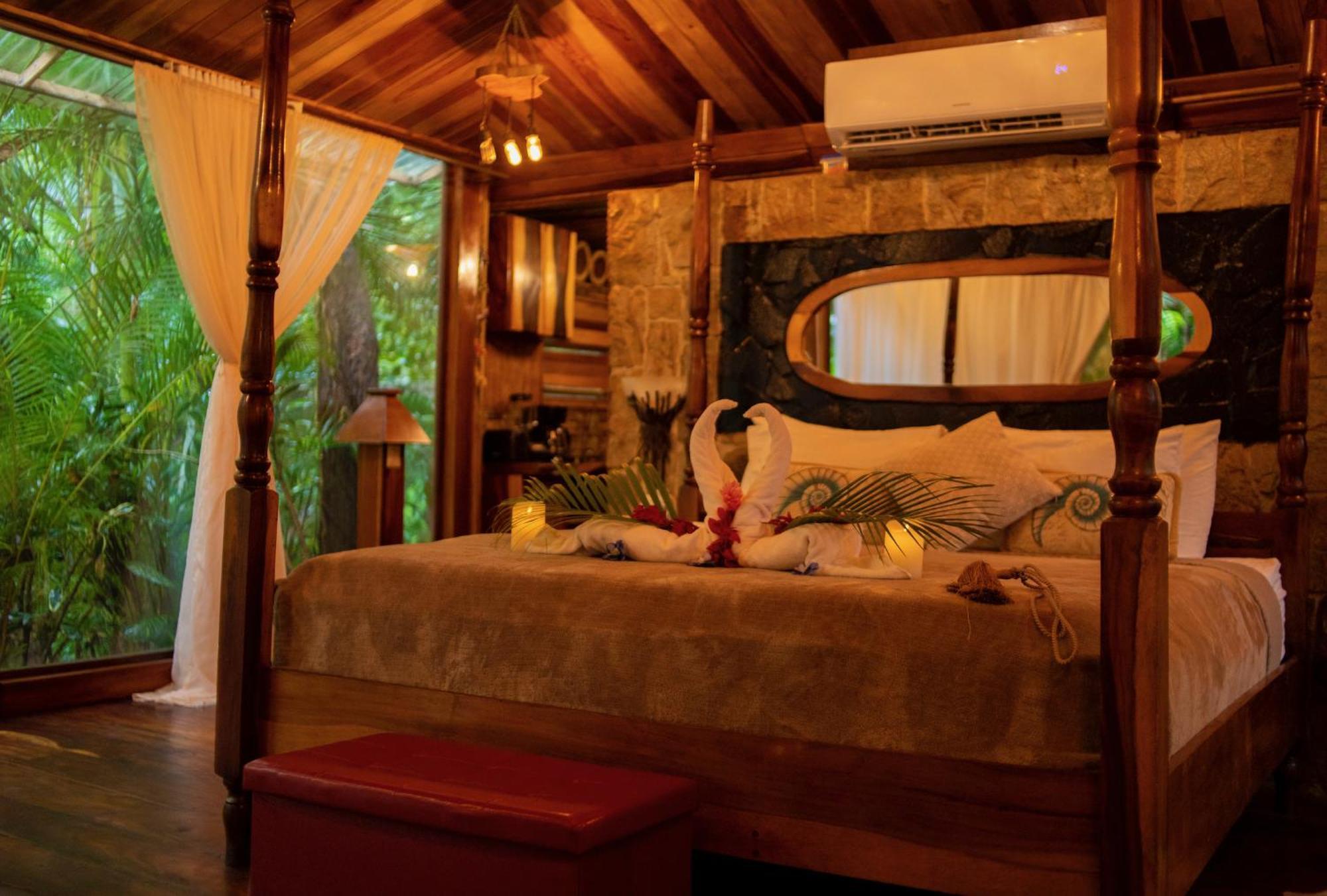 Ocho Artisan Bungalows (Adults Only) تاماريندو المظهر الخارجي الصورة