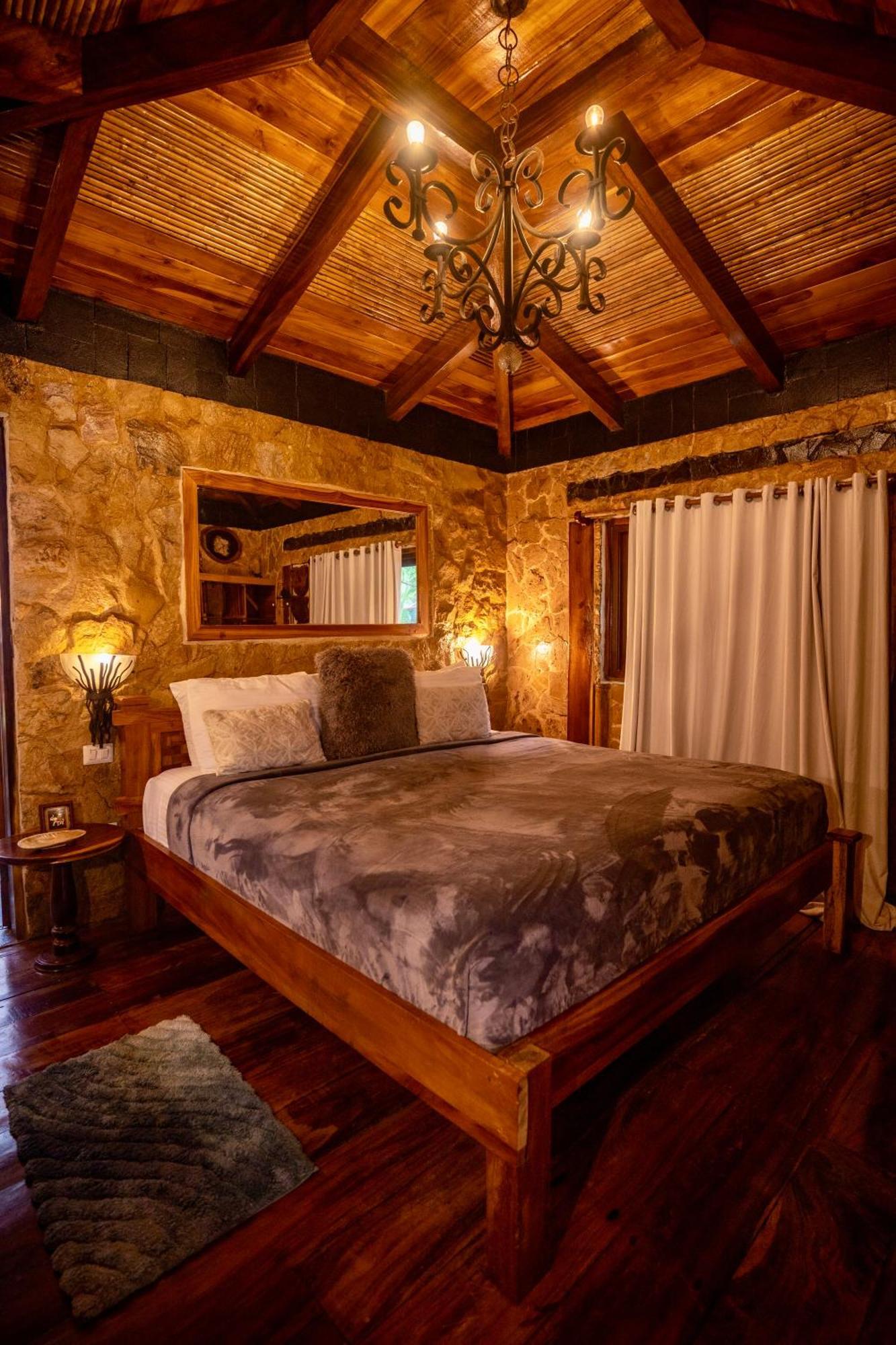 Ocho Artisan Bungalows (Adults Only) تاماريندو المظهر الخارجي الصورة