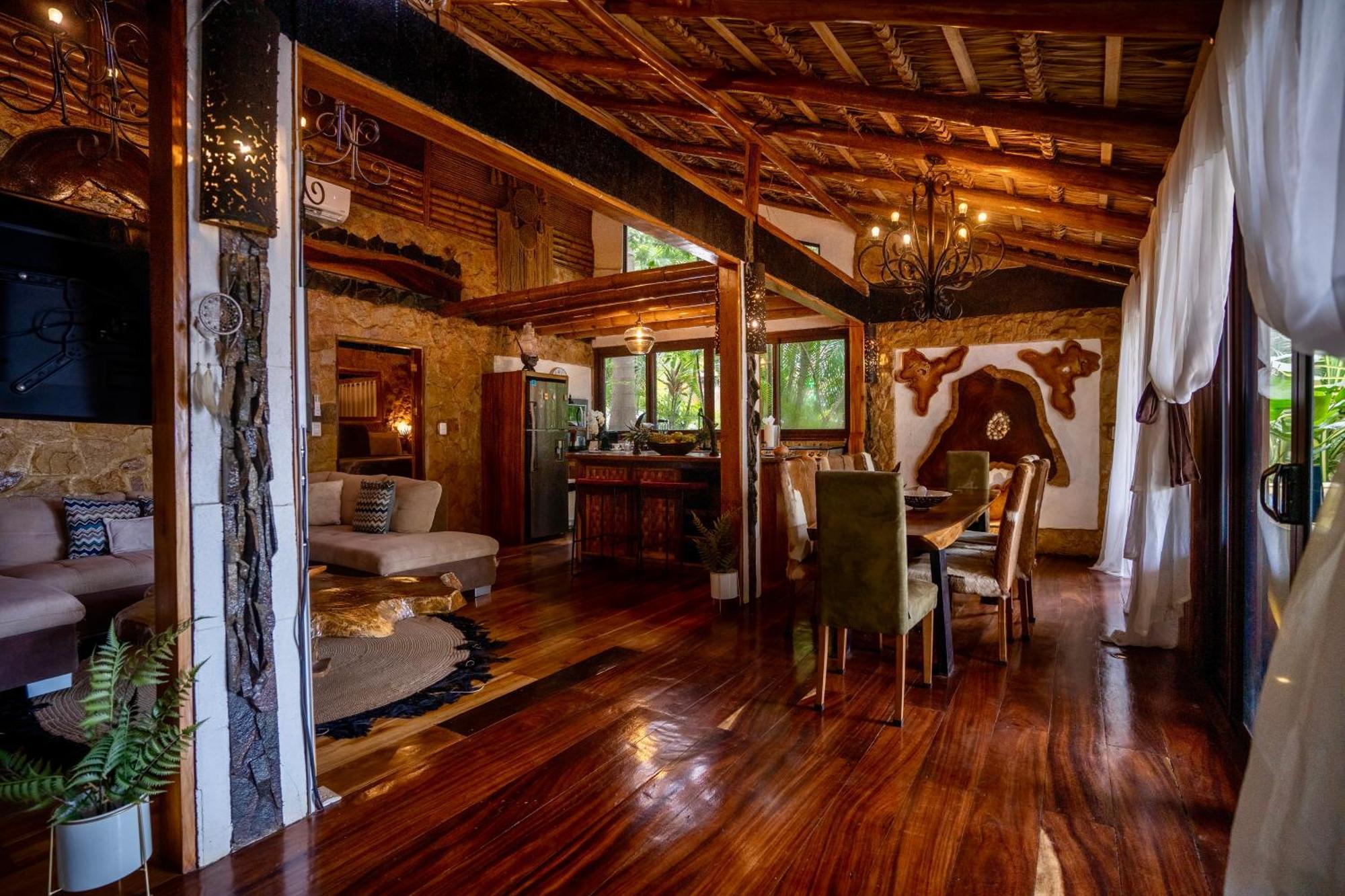 Ocho Artisan Bungalows (Adults Only) تاماريندو المظهر الخارجي الصورة